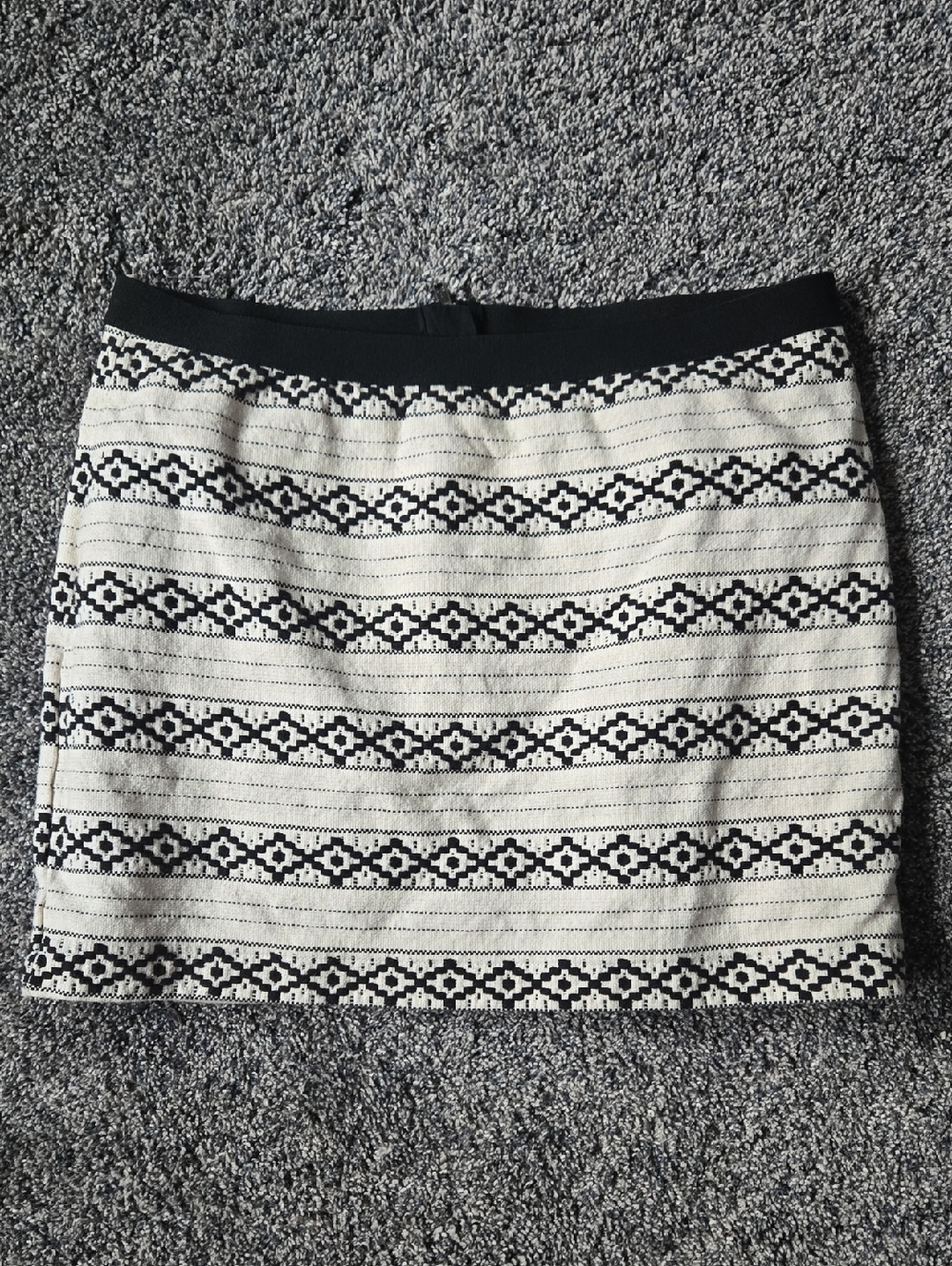 GAP Black & White Mini Skirt with Aztec & Geometric Pattern, 12R